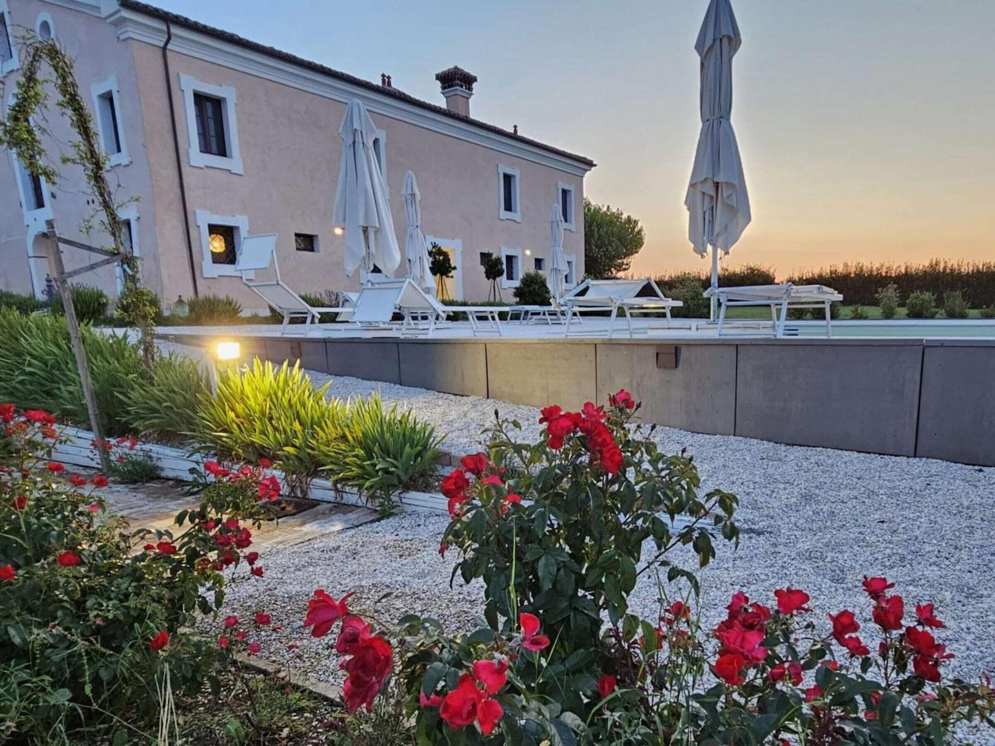 Loft In A Beautiful Villa With Swimming Pool Monsano Esterno foto